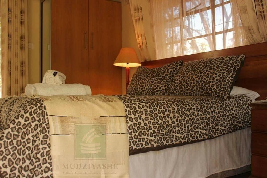 Mudziyashe Resort Lodge Хараре Экстерьер фото